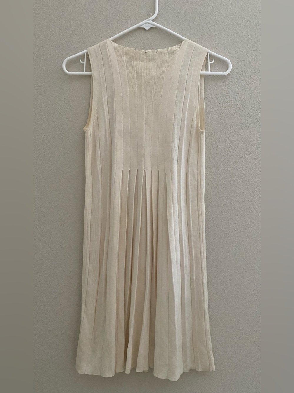 A/X Armani Exchange Sleeveless Pleated Cream Knit Dress